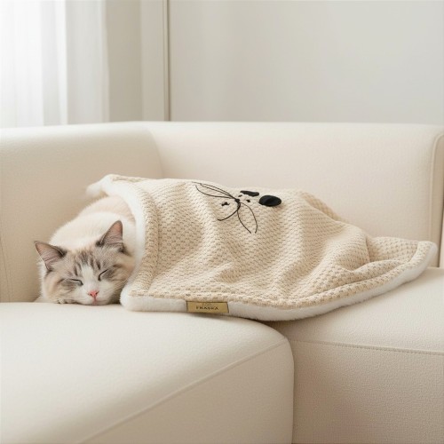 Koc dla kota PUFFY z myszką | kocyk dla kota z futrem i ociepleniem