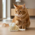 Myszka MIA – zabawka dla kota z futerka i walerianą, interaktywna